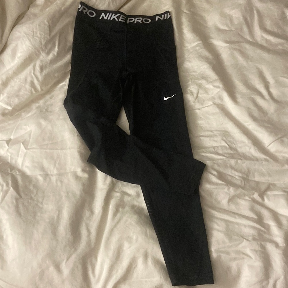 Nike Pro Leggings with pockets